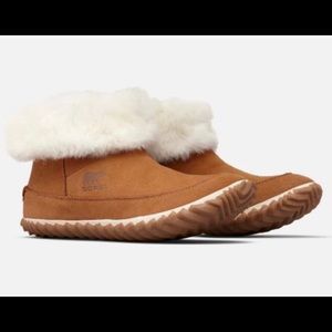 Sorel NIB Out ‘N About Bootie in Elk, Natural